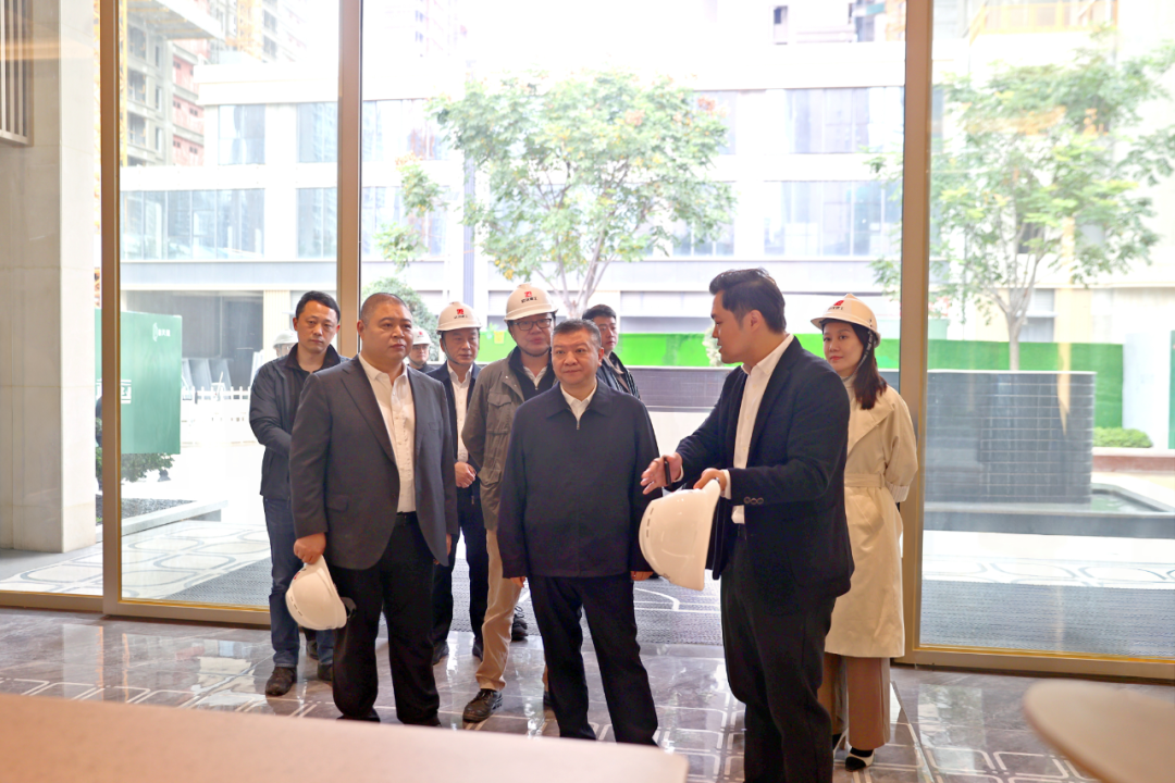 集团向导调研天樾项目，在推进“四好”建设中助力都会内在式高质量生长